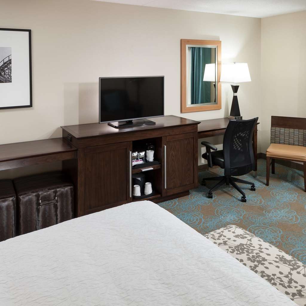 Hampton Inn & Suites St. Louis At Forest Park Room photo