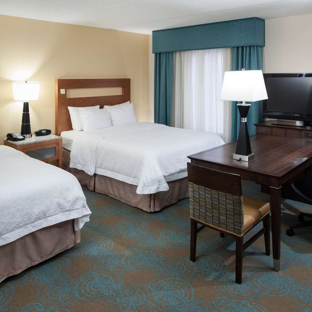 Hampton Inn & Suites St. Louis At Forest Park Room photo